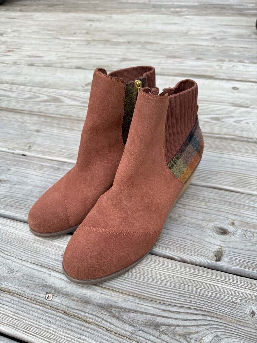Fall Boho Cozy TOMS Sadie Brown Suede Plaid Ankle Wedge Booties Size 9